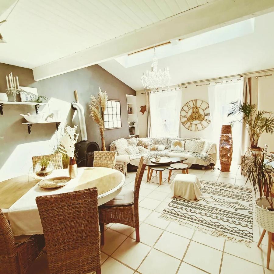 Gite 3 Etoiles Avec Spa, 2 Chambres Le Logis De Pearl Salles-sur-Mer Екстериор снимка