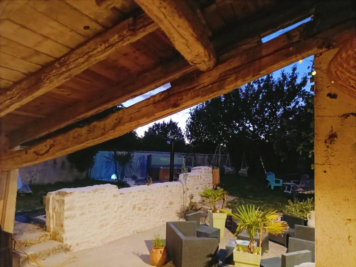 Gite 3 Etoiles Avec Spa, 2 Chambres Le Logis De Pearl Salles-sur-Mer Екстериор снимка
