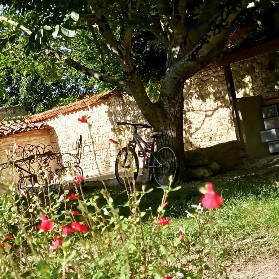 Gite 3 Etoiles Avec Spa, 2 Chambres Le Logis De Pearl Salles-sur-Mer Екстериор снимка